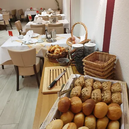 מלון דירות Waldhotel Rennsteighoehe 3*